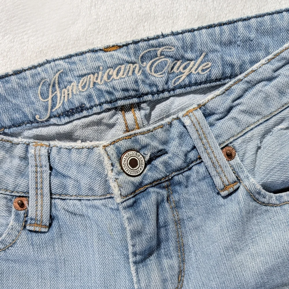 ❤️ American Eagle True Boot Distressed 100% Cotton Size 0 Short Light Wash - Picture 2 of 14